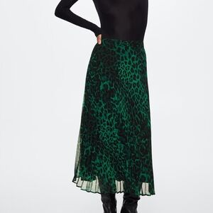 Mango Green and Black Leopard Print Skirt